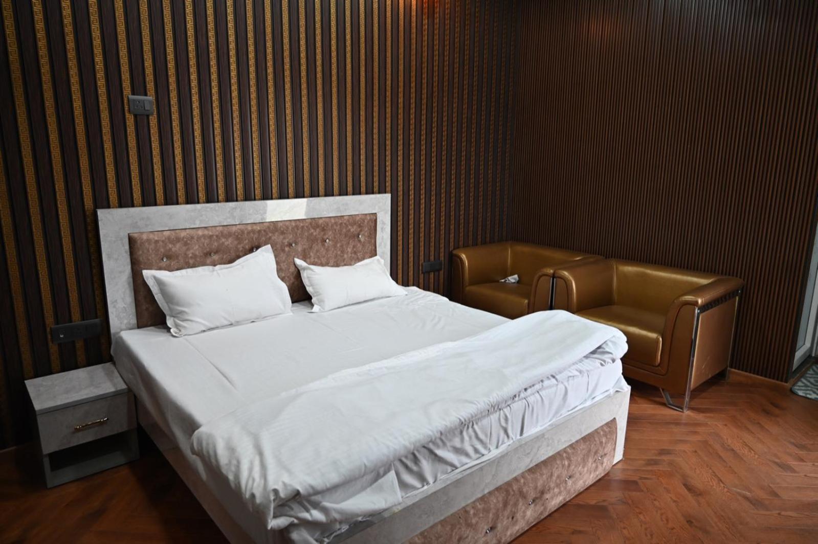 4 Seasons Resort By Jain Residency Sohna Εξωτερικό φωτογραφία